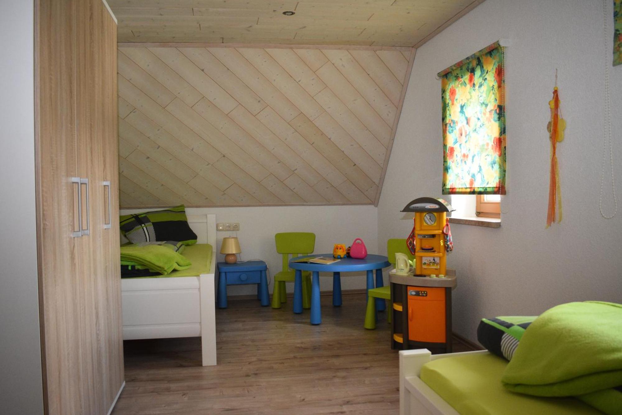 Gemuetliche Familienferienwohnung Im Obergeschoss Bad Brambach Luaran gambar