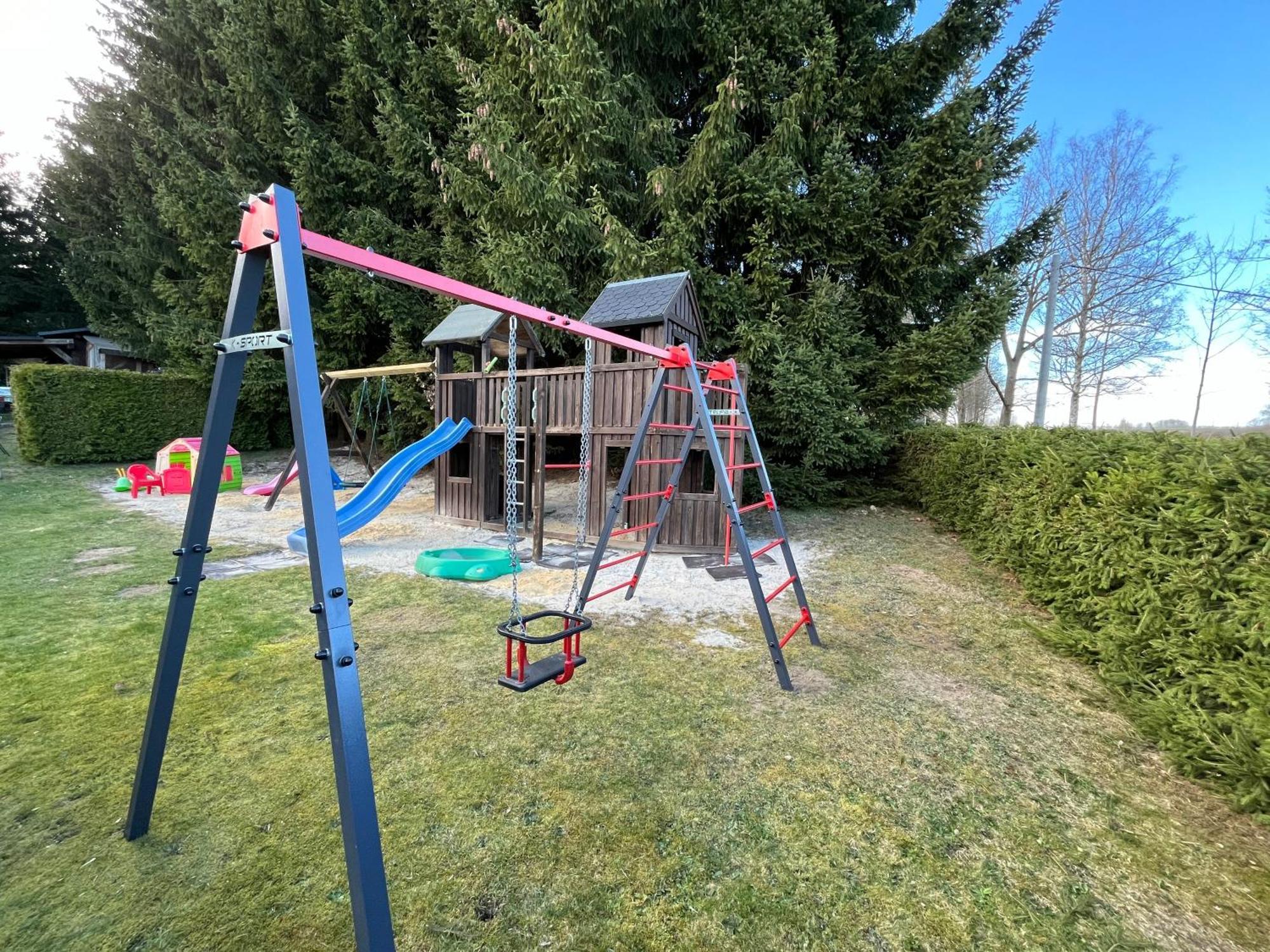 Gemuetliche Familienferienwohnung Im Obergeschoss Bad Brambach Luaran gambar