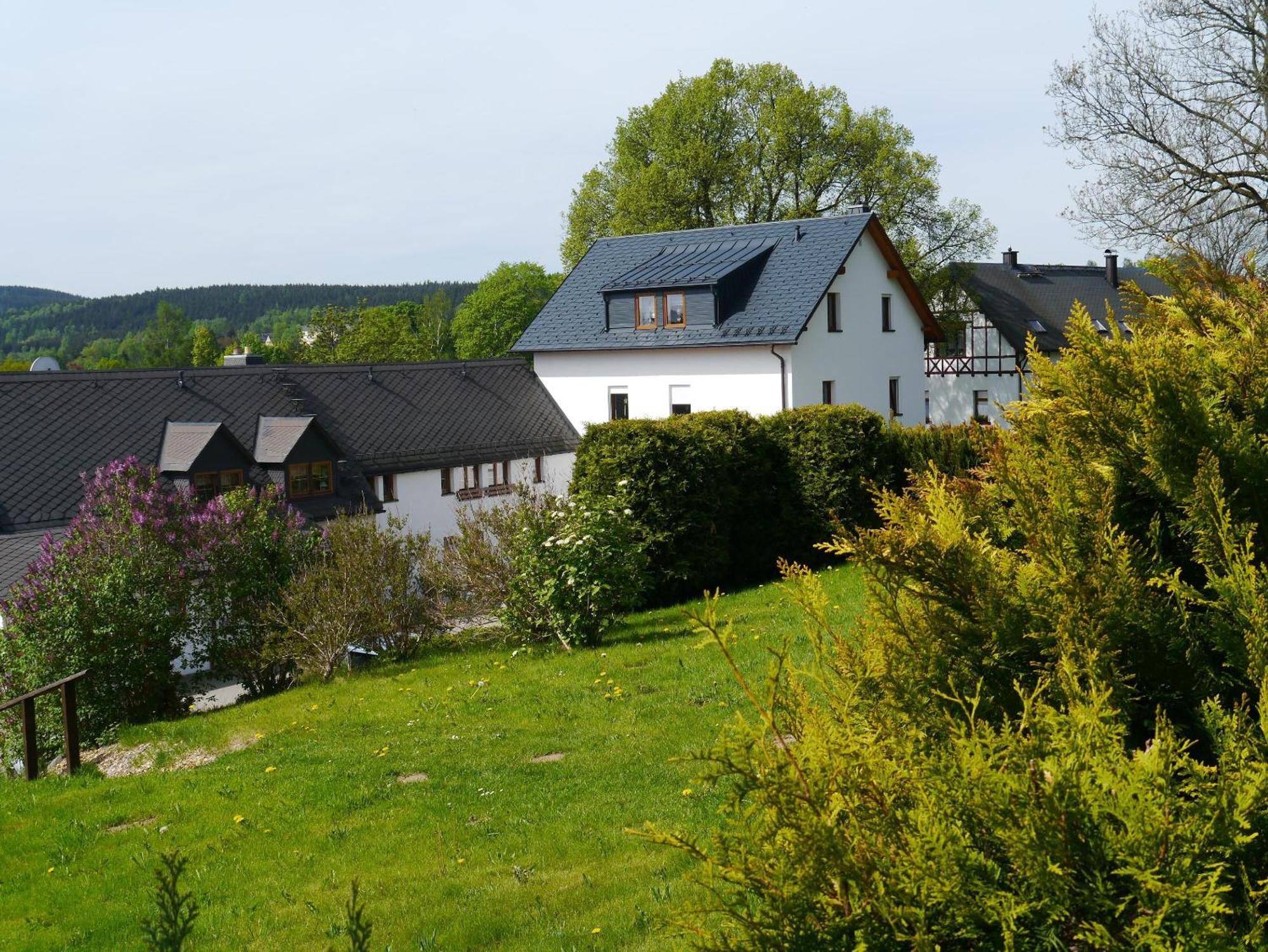 Gemuetliche Familienferienwohnung Im Obergeschoss Bad Brambach Luaran gambar